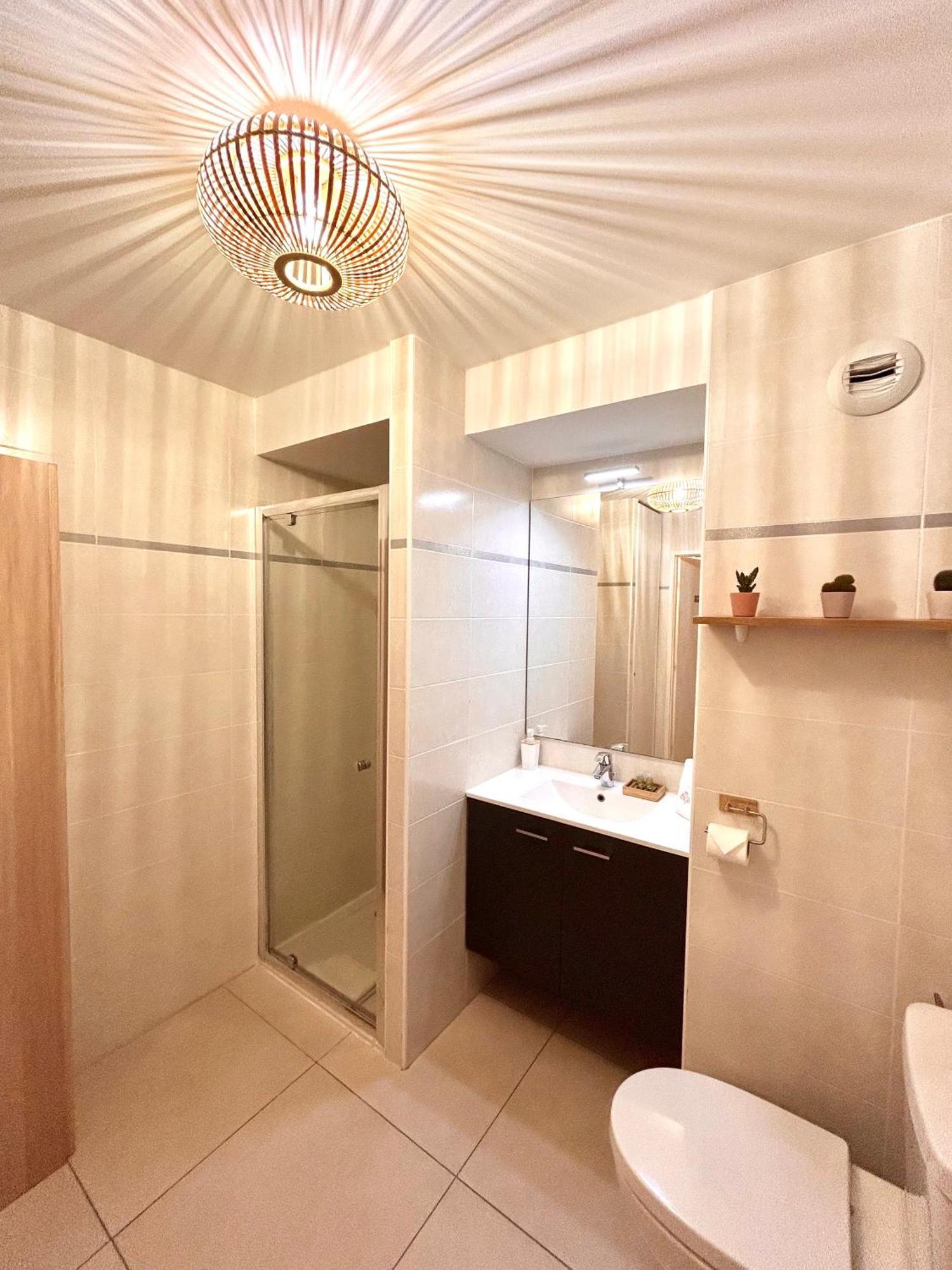 Studio Neuf - Portes De Monaco - Confort - Wifi - Clim מראה חיצוני תמונה
